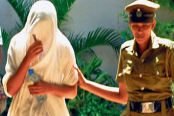 வீட்டிலிருந்து மீட்கப்பட்ட மர்ம பொருள்: பெண் ஒருவரை கைதுசெய்த பொலிஸார்!