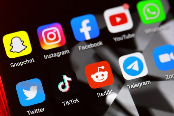 2023ல் அதிகம் Delete செய்யப்பட Apps: முதலிடத்தில் அந்த செயலியா? - எது.. யூடியூபுமா..! - தமிழ்நாடு