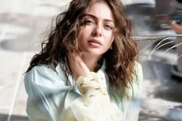 தமிழில் வாய்ப்பில்லாமல் போன நடிகை ரகுல் ப்ரீத் சிங்-கின் சொத்து மதிப்பு இவ்வளவா? கோடியில் சம்பளமாச்சே..