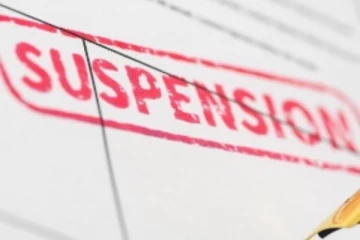 මැල්සිරිපුර ගොවීන්ගේ සහනාධාර අහිමි කළ සංවර්ධන නිලධාරීයාගේ වැඩ තහනම්