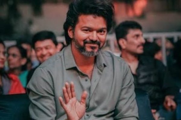 விஜய் அப்படி செய்யவே இல்லை.. வாரிசு விழா சர்ச்சை பற்றி அம்மா ஷோபா விளக்கம் | Shoba Clarifies On Vijay Snubbing At Varisu