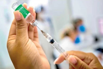 සිසුවෙකුට, හොරාට කොවිඩ් එන්නත දුන් විද්‍යා ගුරුවරියට වෙච්ච දේ.