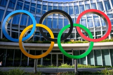 ரஷ்யா, பெலாரஸ் ஆகிய நாடுகளுடன் போட்டியிடும் விளையாட்டு அணிகளுக்கு தடை விதித்த உக்ரைன்!