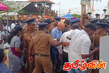 பெருந்திரளான மக்களுக்கு மத்தியில் செம்மணி போராட்ட இடத்திற்கு சென்ற ஐ.நா ஆணையாளர்