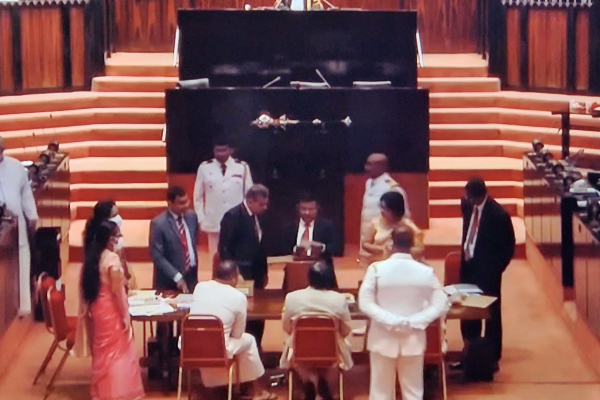 இலங்கை அதிபர் தேர்தல் நிறைவு பெற்றது - வாக்கு எண்ணிக்கை துவங்கியது..! - தமிழ்நாடு