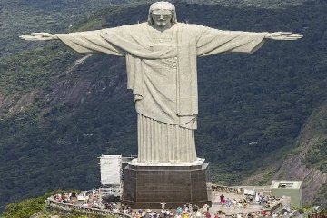 உலகின் மிக உயரமான பிரம்மாண்ட இயேசு சிலை எங்கிருக்கிறது தெரியமா?