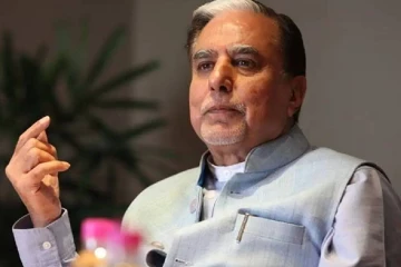 சுபாஷ் சந்திராவின் ரூ 22,000 கோடி கடன் ரத்து: இடைக்காலத் தடை விதித்த 5 பேர் கொண்ட அமர்வு