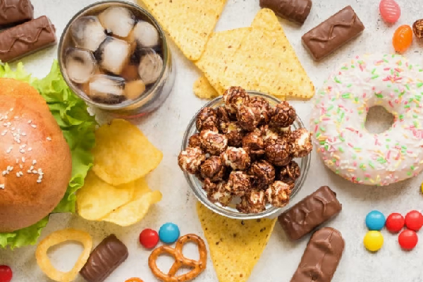 பருக்களே இல்லாத சருமம் வேண்டுமா? உடனே இதை நிறுத்துங்க | Clear Skin Trigger Pimples Food List In Tamil