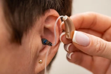 அதிகளவான கனடியர்கள் கேட்டல் திறனை இழக்கின்றனர்?