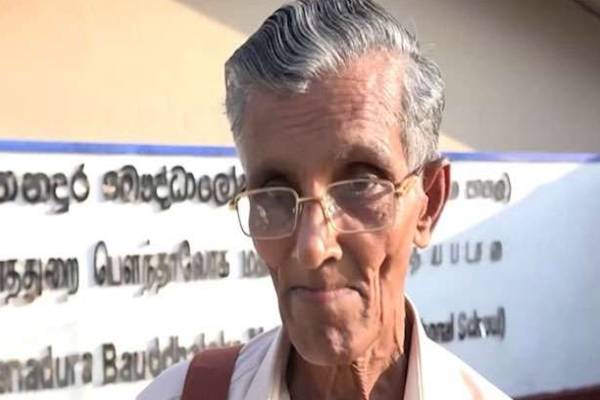 சாதாரணதர பரீட்சைக்கு தோற்றிய 81 வயது முதியவர் | An 81 Year Old Man Is Writing His O L Exam
