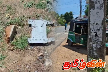 மட்டக்களப்பு கல்முனை பிரதான வீதியில் விபத்து: தாய் மற்றும் மகள் படுகாயம்