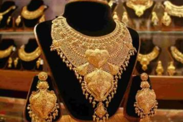 சென்னையில் ஆபரணத் தங்கத்தின் விலை ரூ. 40,000-ஐ கடந்தது - பொதுமக்கள் அதிர்ச்சி - தமிழ்நாடு