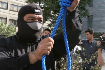 இஸ்ரேலுக்கு உளவு பார்த்த மூவருக்கு ஈரானில் தூக்கு தண்டனை