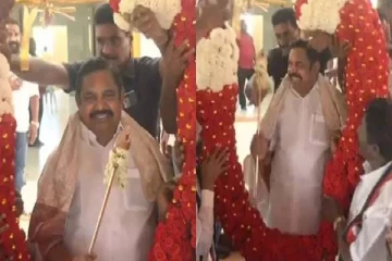 முருகன் மாநாடு; கையில் வேலுடன் எடப்பாடி பழனிசாமி - குஷியில் அதிமுக