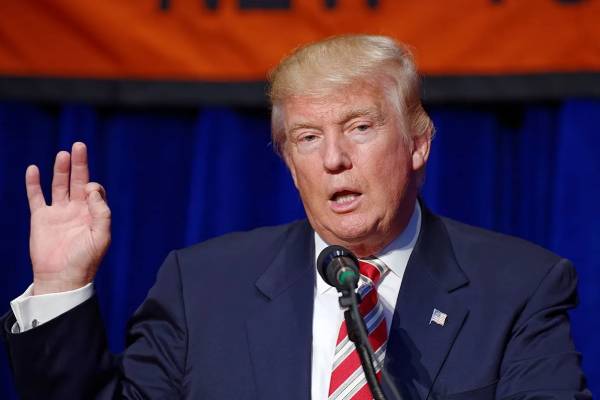 உடல்நிலை குறித்த வதந்திகளுக்கு ட்ரம்ப் வைத்த முற்றுப்புள்ளி | Trump Defends Health Says He Takes Aspirin Daily