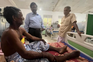 முல்லைத்தீவு பகுதியில் கடுமையாகத் தாக்கப்பட்ட நபர் வைத்தியசாலையில் அனுமதி (Photos)
