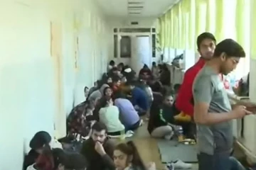 உக்ரைனில் சிக்கித் தவிக்கும்   இந்திய மாணவர்களுக்கு   உணவு வழங்கிய தமிழர்!