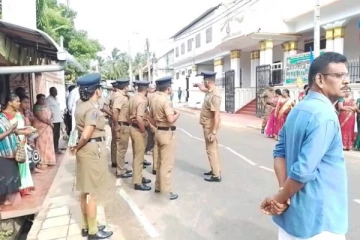 யாழில் திடீரென குவிக்கப்பட்ட பொலிஸாரால் பரபரப்பு!