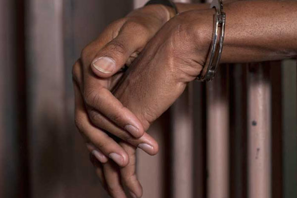 விளையாடி கொண்டிருந்த சிறுமிக்கு முதியவரால் நேர்ந்த அசம்பாவிதம் | Girl Abused By Old Man