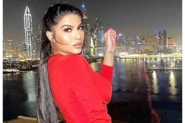 காதலனை சுட்டு விட்டு நிர்வாணமாக தப்பி ஓடிய மாடல் அழகி