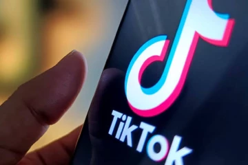 TikTok සමාගමම එකඟ වෙලා.. දවසම TikTok වීඩියෝ බලපු අයට ඇඟ හිරි වැටෙන පුවතක්