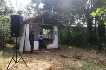 தையிட்டி நாக தம்பிரான் கோவில் பூசையில் மக்களோடு முரண்பட்ட பொலிஸார்