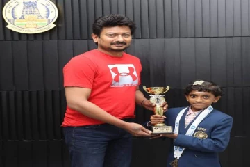 செஸ் கேண்டிடேட் பட்டம் வென்ற சிறுமி...அமைச்சர் உதயநிதி ஸ்டாலின் வாழ்த்து!