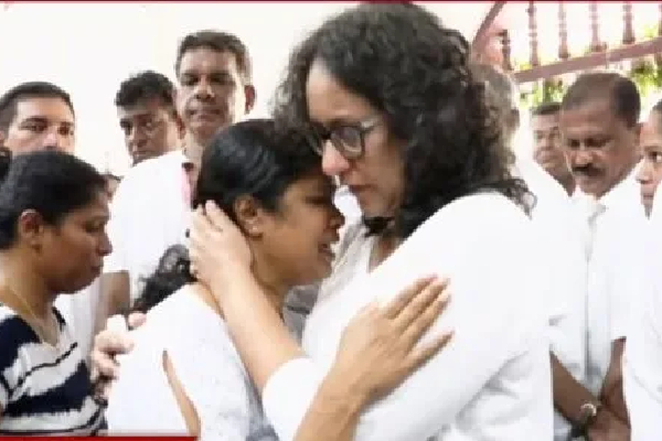 எல்ல விபத்தில் உயிரிழந்தவர்களுக்கு பிரதமர் ஹரிணி அஞ்சலி | Pm Harini Amarasuriya Tribute Died Ella Accident
