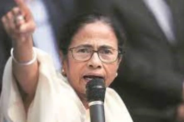 வாக்காளர்களை சுடுவதற்கு சிஆர்பிஎஃப் வீரர்களுக்கு எங்கிருந்து தைரியம் வந்தது? மம்தா ஆவேசம்