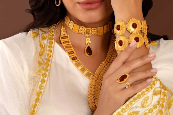 தங்கத்தை எங்கு எந்த நாளில் அணிந்தால் நல்ல பலன் கிடைக்கும்? | Where Which Day Wearing Gold Bring Good Results