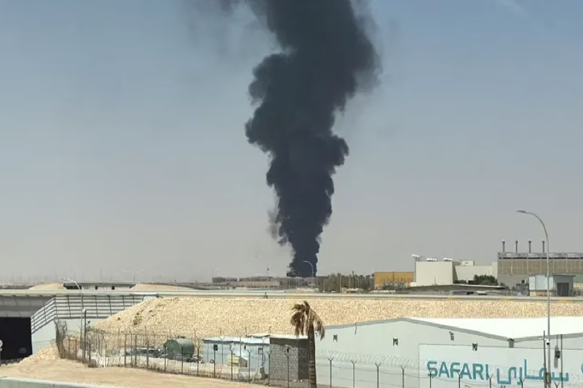 தாக்குதல்களால் அதிரும் மத்திய கிழக்கு ; அடுத்தடுத்து தாக்கப்பட்ட விமான நிலையங்கள் | Fresh Attacks Shake The Middle East