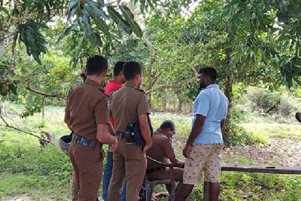கிளிநொச்சியில் தனிமையில் வாழ்ந்தவரின் விபரீத முடிவு | The Tragic End Of A Lonely Man In Kilinochchi