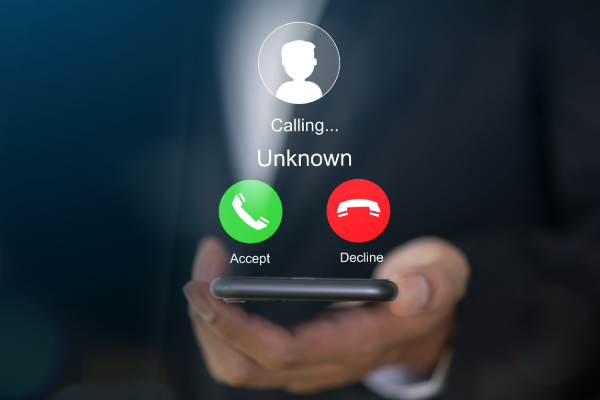 AI தொழில்நுட்பம் மூலம் போலியான கடத்தல் - மகனை மீட்க பணத்தை இழந்த குடும்பம் | Parent Duped 1Lakh By Deepfake Kidnap Video Of Son