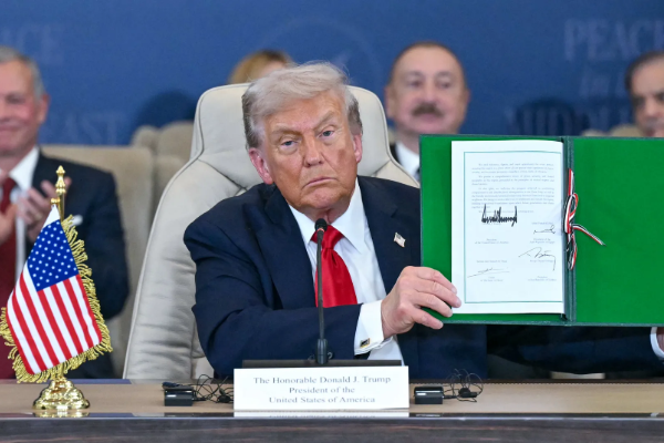 காசாவை நிர்வகிக்க அமைதி வாரியம் அமைத்த டிரம்ப் - குழுவில் இந்தியா வம்சாவளிக்கு இடம் | Indian Origin Ajay Banga In Trump Gaza Peace Board