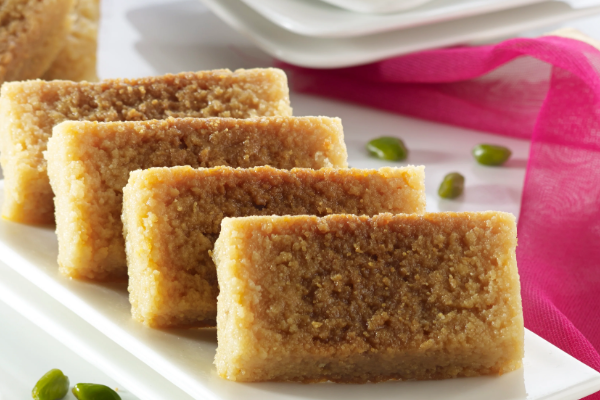 தித்திக்கும் சுவையில் Milk cake.., இலகுவாக செய்வது எப்படி? | Milk Cake Recipe In Tamil