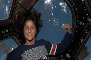 விண்வெளியில் பிறந்தநாளைக் கொண்டாடும் இந்திய வம்சாவளி வீராங்கனை!