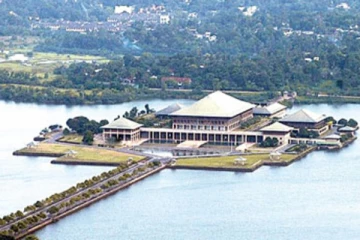 පාර්ලිමේන්තුව හෙටට කල් තැබේ...