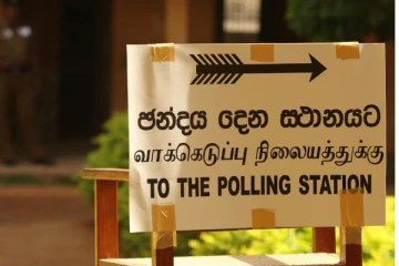 මැතිවරණයකට යා යුතුයි..! නැත්නම් ව්යවස්ථාව වෙනස් කරන්න ඕන - විපක්ෂයේ ප්රබලයෙකු කියන කතාව.. -