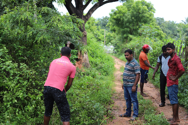 மாவீரர் நாள் ஏற்பாட்டுக்கு இராணுவ அச்சுறுத்தல் (படங்கள்) | Maaveerar Day 2022 Mullaitivu Army Investigation
