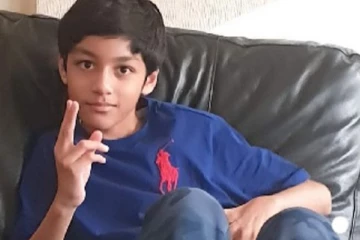 தேம்ஸ் நதியில் சடலமாக  மீட்கப்பட்ட  சிறுவன்!