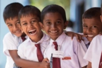 පාසල්වලට සිසුන් ඇතුළත් කිරීමට ආ නව ක්‍රමවේදය..(VIDEO)