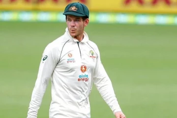 பெண் விவகாரத்தில் சிக்கியதால் கேப்டன் பதவியை உதறிய அவுஸ்திரேலியாவின் டிம் பெய்ன்! உடைந்து அழுதபடி பேசிய வார்த்தைகள்