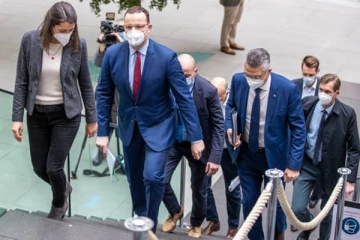 "மிகப்பெரிய பிரச்சினை ஜேர்மனியை சூழ்ந்துள்ளது" சுகாதார அமைச்சர் எச்சரிக்கை!