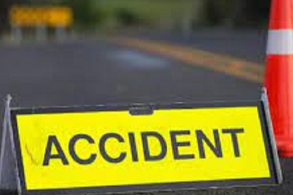 விபத்தில் தந்தை பலி ; தாய், பிள்ளைகள் படுகாயம் | Father Killed In Accident Mother Children Injured