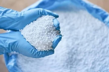 அம்மோனியா உரத்தை யூரியா என விற்பனை; சிக்கிய 12 பேர்