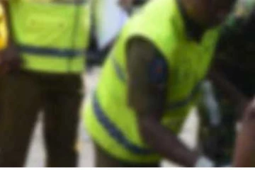 ප්‍රදේශ රැසකටම නීතිවිරෝධී මත්පැන් බෙදාහරින තිත් පොළක් වටලයි