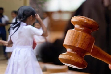 யாழில் மாணவியை தாக்கிய அதிபர்; நீதிமன்றம் விடுத்த உத்தரவு!