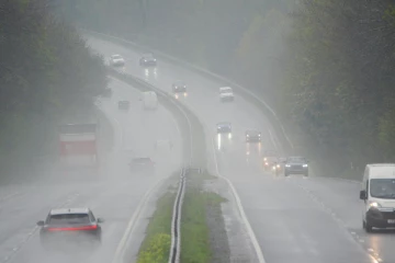 பிரித்தானியாவின் பல பகுதிகளுக்கு மஞ்சள் வானிலை எச்சரிக்கை: பயணிகளுக்கு அறிவுரை!