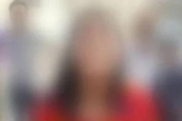 பாலியல் பலாத்கார குற்றவாளியால் கொல்லப்பட்ட தந்தை: உடலை சுமந்து சென்ற பாதிக்கப்பட்ட மகள்- நெஞ்சை உருக்கும் புகைப்படம்