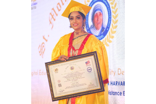 டாக்டர் பட்டம் பெற்ற பிக் பாஸ் பிரபலம்.. யாருனு தெரியுமா | Bigg Boss Celebrity Got Doctrate In Dance